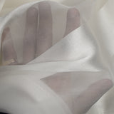 Satin de soie dévoré à larges bandes écru
