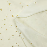 Maille fantaisie imprimée triangle doré fond blanc cassé