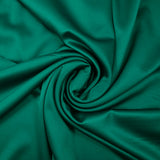 Crêpe de polyester satiné vert émeraude