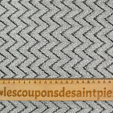 Dentelle polyester chevron blanc fond noir
