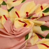Coton imprimé fleur de lune fond rose