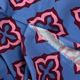 Viscose imprimée mosaïque vieux rose fond bleu