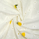 Broderie anglaise brodée citron fond blanc