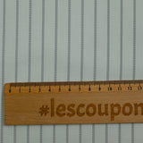 Sergé de coton rayé fond vert pâle