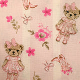 Coton imprimé ours et santiag fleurie fond rose