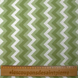 Popeline de coton imprimée chevrons vert et blanc