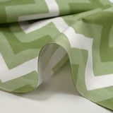 Popeline de coton imprimée chevrons vert et blanc
