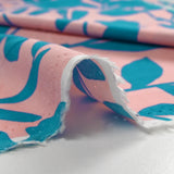 Viscose imprimée Linda bleu fond rose