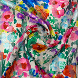 Mousseline imprimée bande satin Flora rose, violet et vert fond blanc