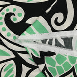 Satin de coton imprimé jungle tribal vert et blanc fond noir