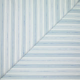 Popeline polycoton jacquard rayure blanche, gris-bleue et bleue marine doupionnée