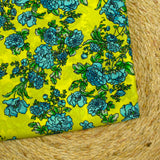 Satin 100% soie imprimé fleurs bleues fond anis