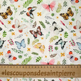 Butterflies multicolores estampadas de algodón Fondo blanco