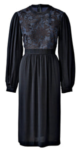 Patron Burda n°5784 : Robe