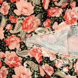Velours de polyester Lurex imprimée rose et cachemire fond noir