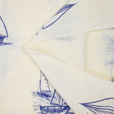 Double gaze imprimée bateau bleu fond écru