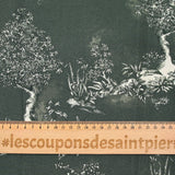 Crêpe viscose imprimé cerf en pleine nature fond gris