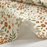 Coton imprimé les fleurs d'Ilona fond blanc cassé