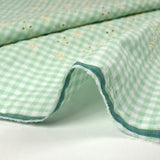 Fondo verde pastel bordado de algodón Vichy Seersucker