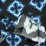 Viscose imprimée mosaïque marine fond noir