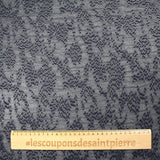 Mousseline plumetis impression argent parsemé fond marine