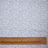 Popeline polycoton imprimée bosquet marine et ciel fond blanc