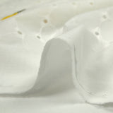 Broderie anglaise brodée citron fond blanc