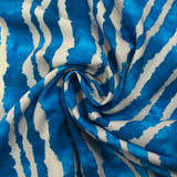 Viscose imprimée rayée effet tie & dye bleu