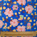 Coton imprimé fauteuil à chat et fleurs fond bleu roi