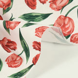 Fondo blanco de algodón de estampado de tulipán rojo