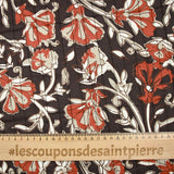 Coton matelassé double face fleurs et arabesque marron au mètre