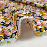 Viscose imprimée les fleurs d'Ornella moutarde, rose et bleu layette