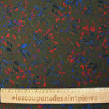 Mousseline crinkle imprimée envolée bleu roi et rouge fond kaki