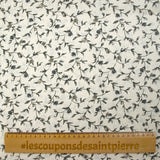 Popeline de coton imprimée arabesque botanique fond blanc cassé