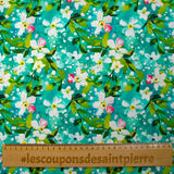 Popeline de coton imprimée jasmin fond turquoise