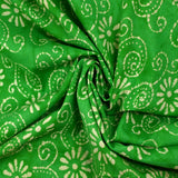Coton batik imprimé Udaipur fond vert pomme
