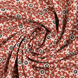 Coton indien imprimé mosaïque fleurie blanche fond brique
