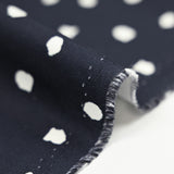 Gabardine 100% coton imprimée pois graphique fond bleu marine