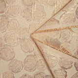 Brocart lamé rose vive les roses fond blush