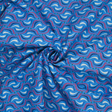 Coton imprimé vague fuchsia fond bleu