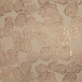 Brocart lamé rose vive les roses fond blush