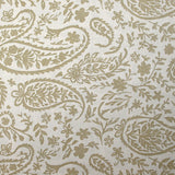 Popeline de coton imprimée cachemire beige fond blanc cassé