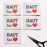 Étiquettes tissées  "Haut les Coeurs " x 5
