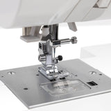 Machine à coudre électronique Futura 4300